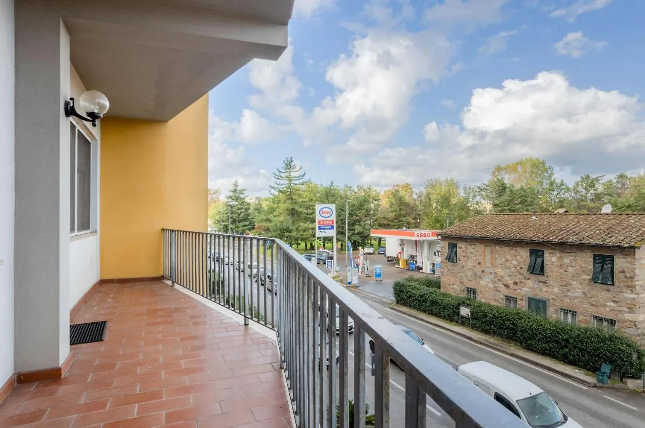 Lucca Roomy Apartment With Balcony And Parking! 0*,  Italy