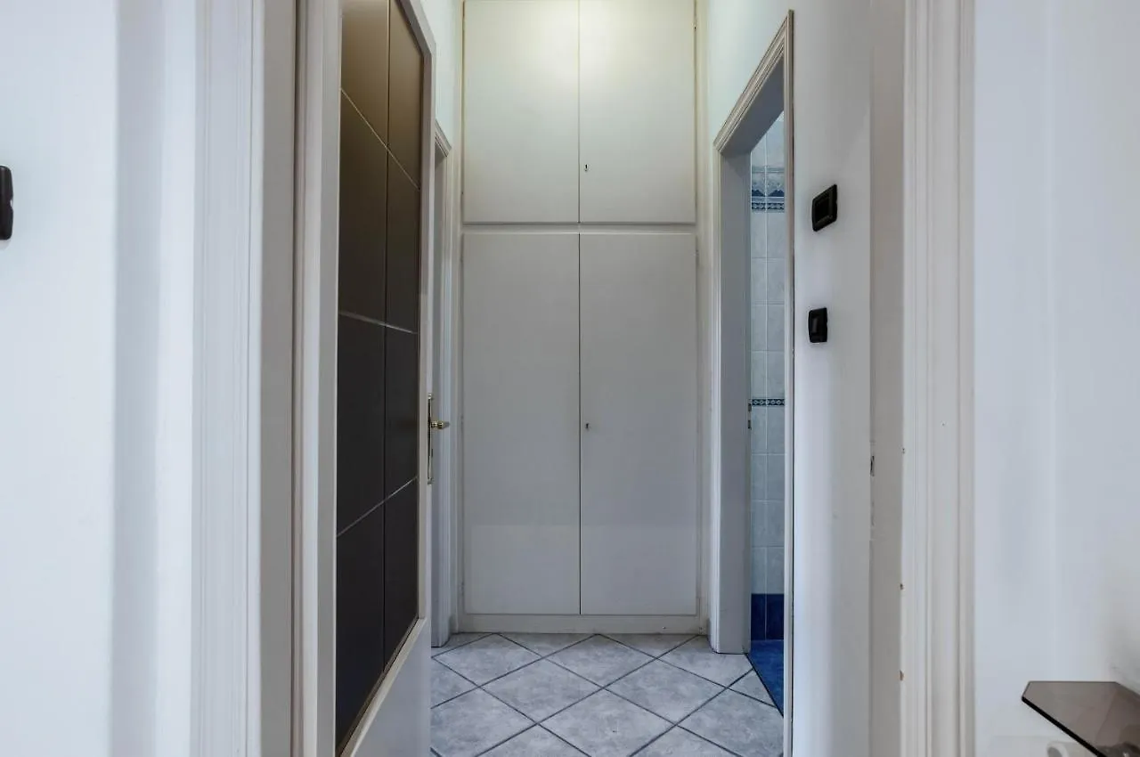 Lucca Roomy Apartment With Balcony And Parking! Italy